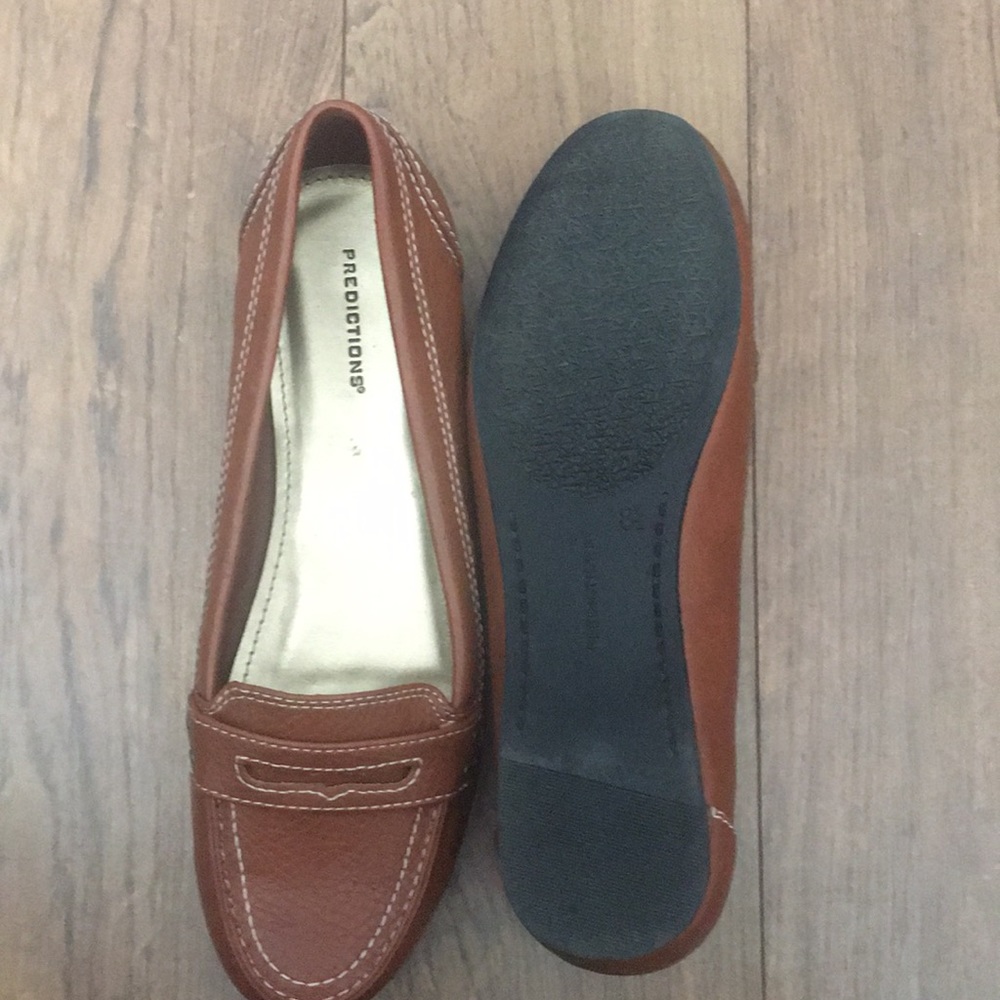 Shoe - Picture 3 of 3